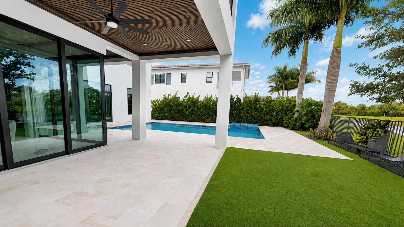 Finished paver patio in South Florida by Forben Construction